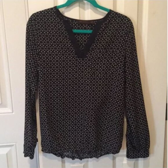 The Limited Tops - The Limited Navy Geometric Pattern Minimalist V-neck Blouse